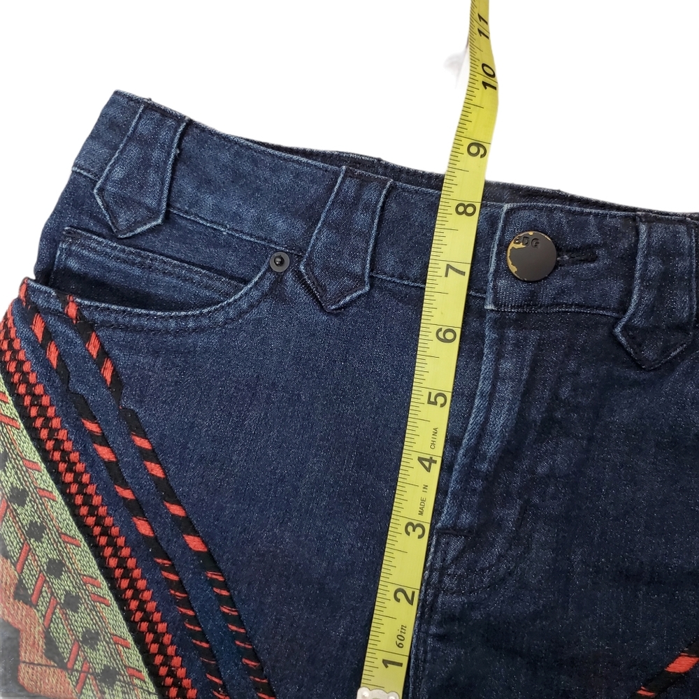 BDG Southwest Tribal Embroidered
Jean Shorts 27 - Picture 11 of 13